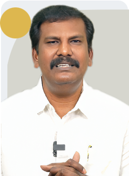 Dr. R.K. Akshayan, renowned Siddha and Naturopathy Doctor at Cosmo Health providing holistic Paadha Guasa therapy
